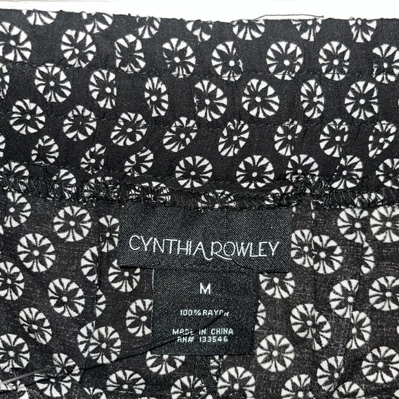 Cynthia Rowley Pants Size Medium - Picture 2 of 2